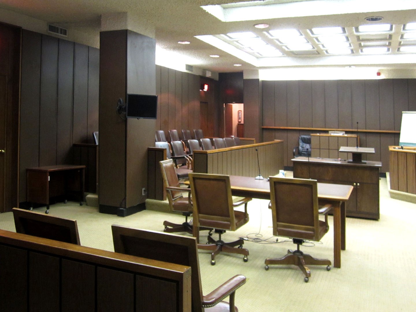 We the Jury... Require a Proper Jury Box Design